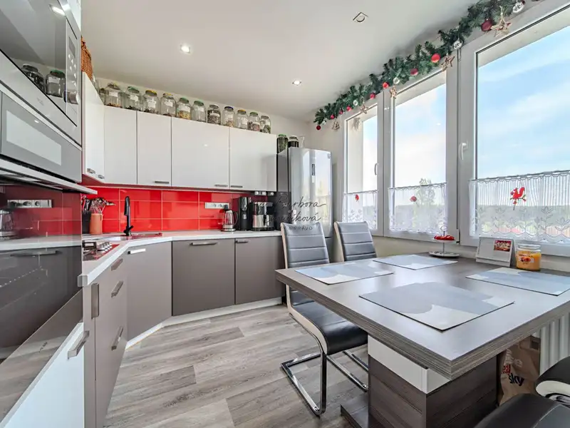 Prodej bytu 3+1 74 m², Dobřany – náhled fotky 2