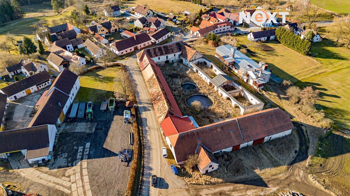 Prodej zemědělské usedlosti 1400 m², pozemek 9526 m² – fotografie 3