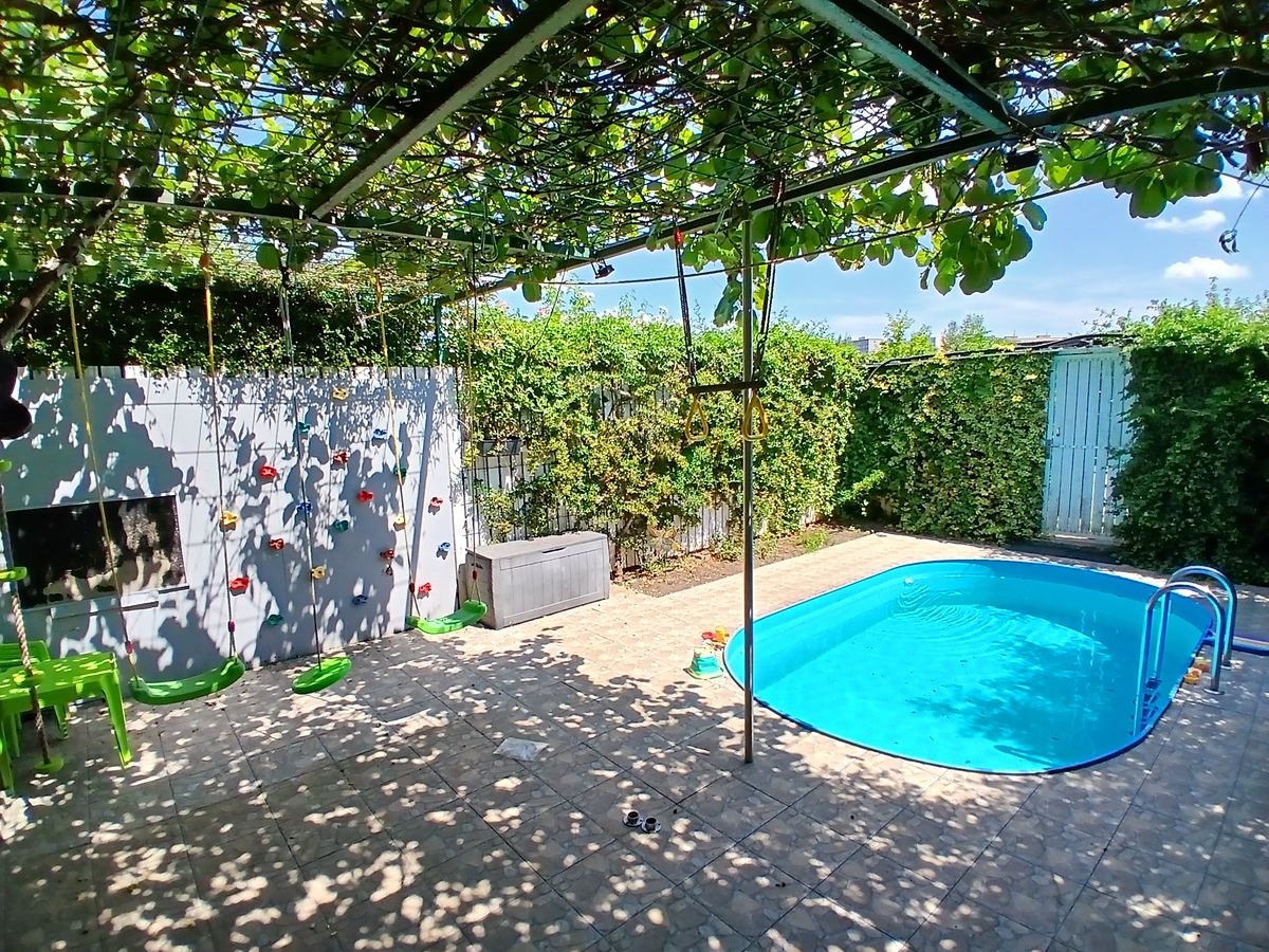 Prodej rodinného domu 85 m², pozemek 155 m² – fotografie 2