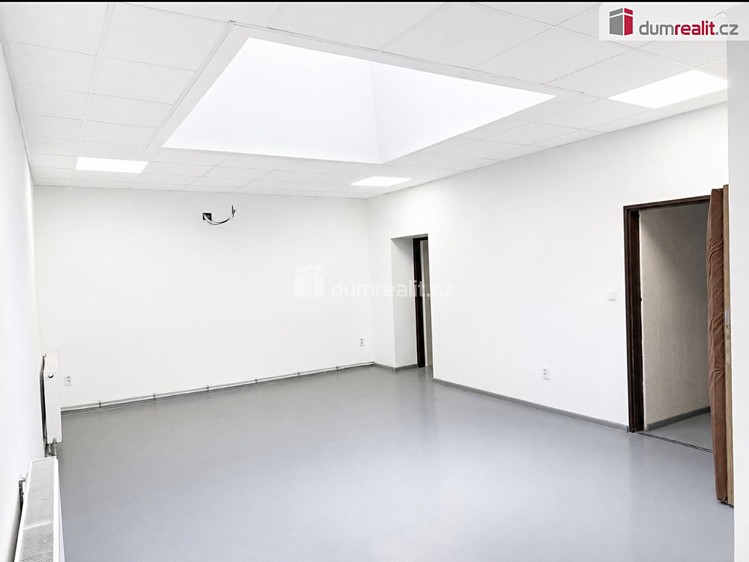 Комерційне приміщення в оренду, 140 м² (6 з 13)