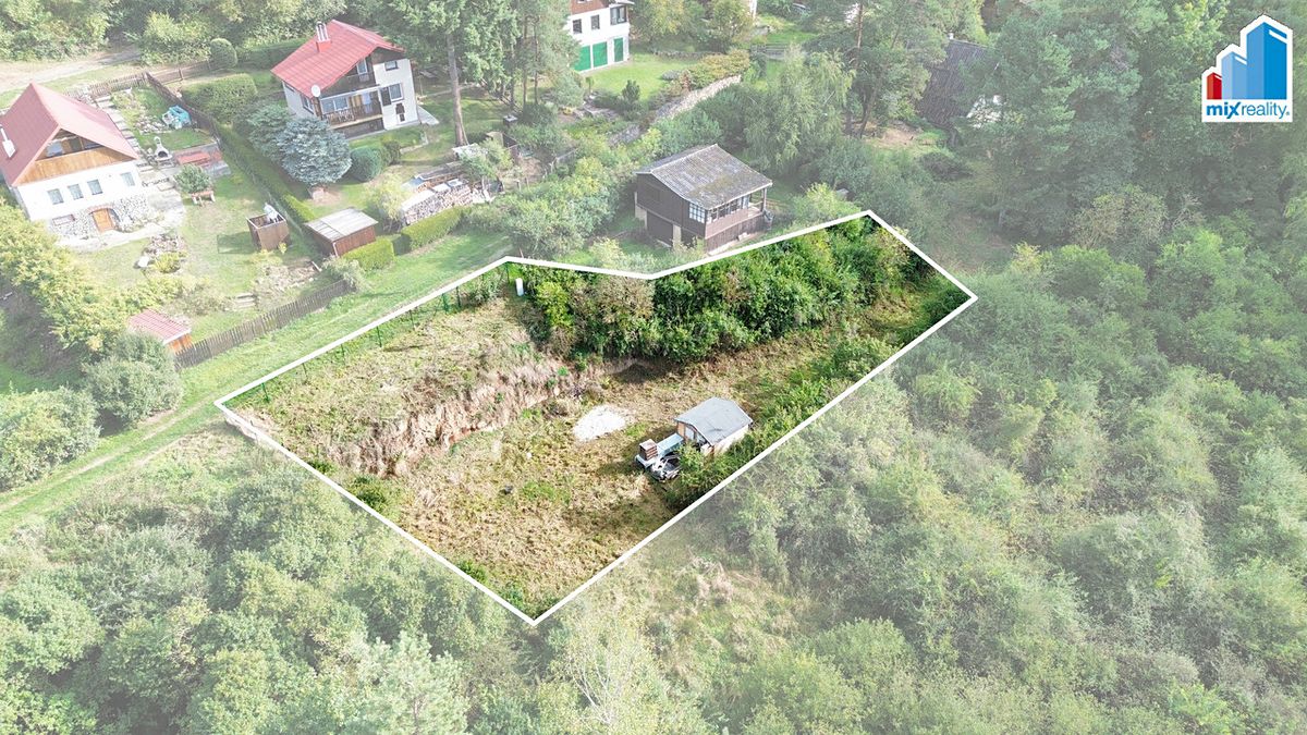 Prodej stavebního pozemku 710 m² – fotografie 3