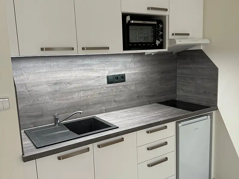Prodej bytu 1+kk 32 m², Praha – náhled fotky 2