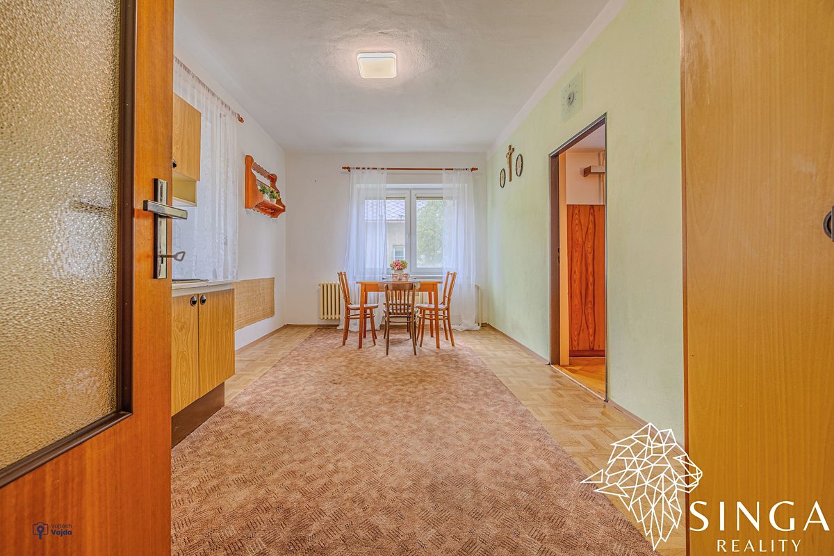 Prodej rodinného domu 275 m², pozemek 1510 m² – fotografie 5