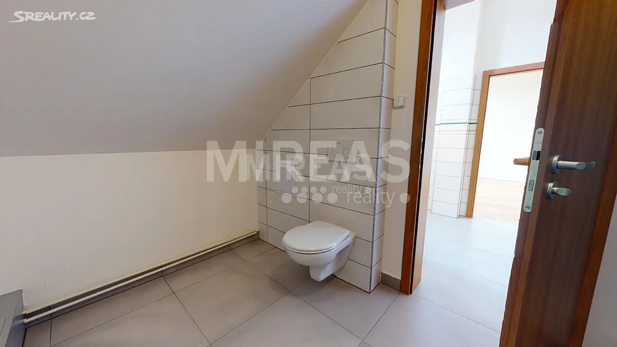 Pronájem bytu 2+kk 76 m² – další