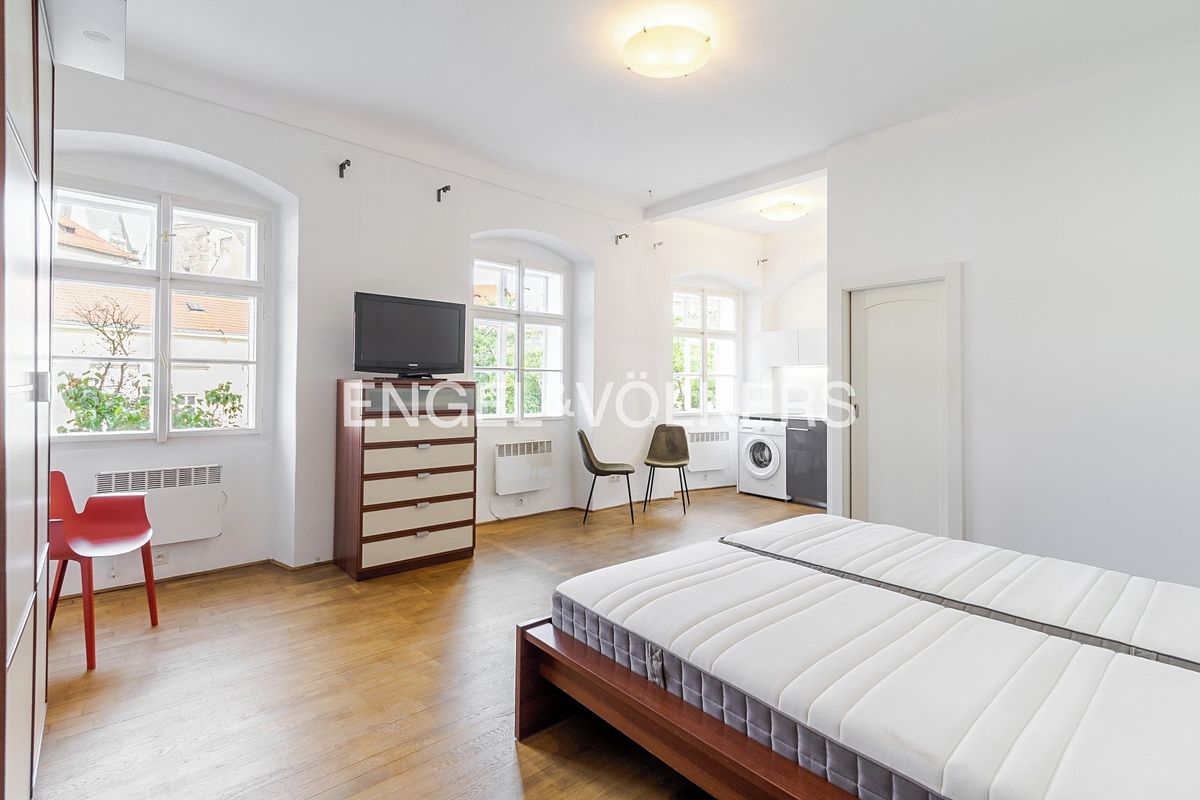 Pronájem bytu 1+kk 30 m²