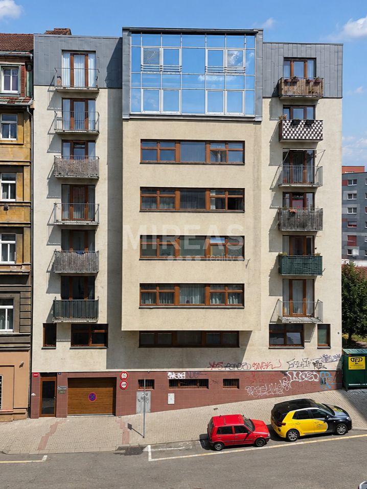 Pronájem bytu 3+kk 80 m²