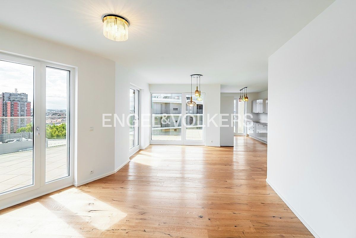 Pronájem bytu 3+kk 93 m²