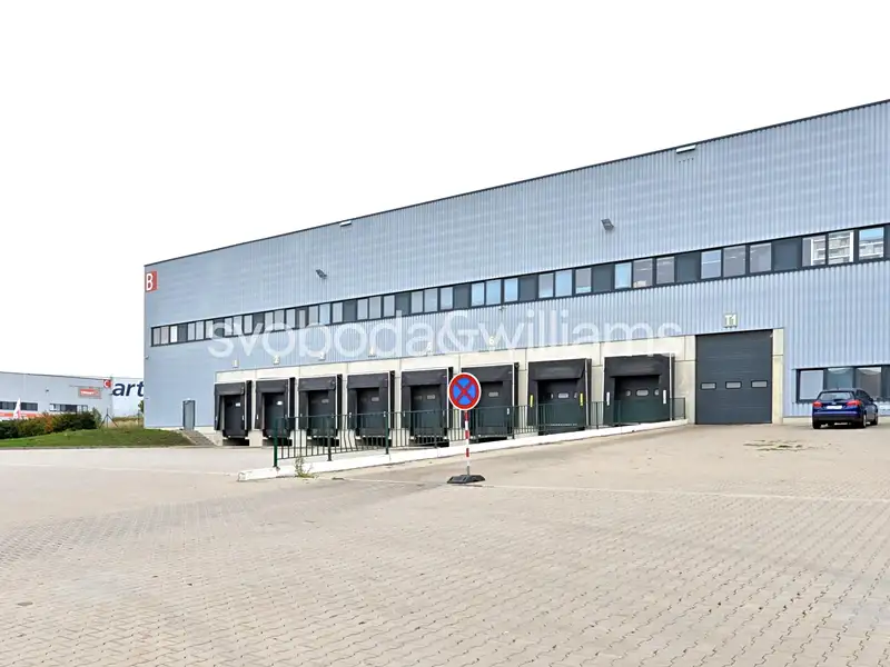 Pronájem výrobní haly, prostoru 2828 m², Hostivice – náhled fotky 2