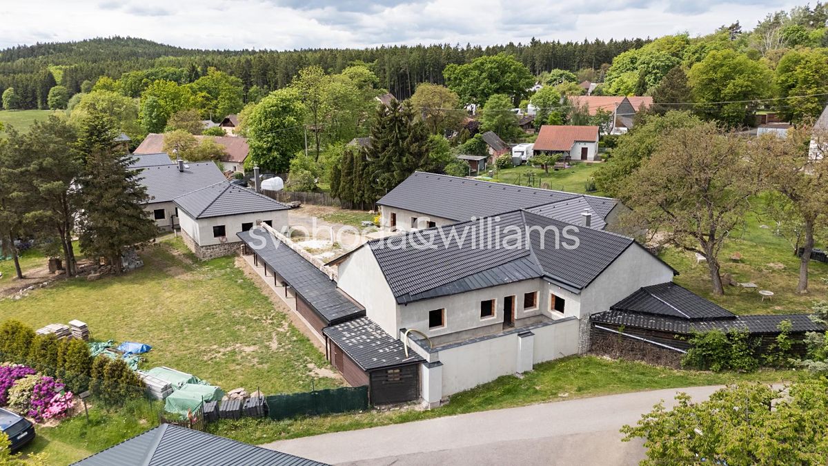 Prodej rodinného domu 494 m², pozemek 3750 m²