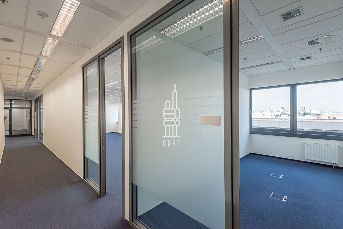 Pronájem kanceláře 708 m² – fotografie 5