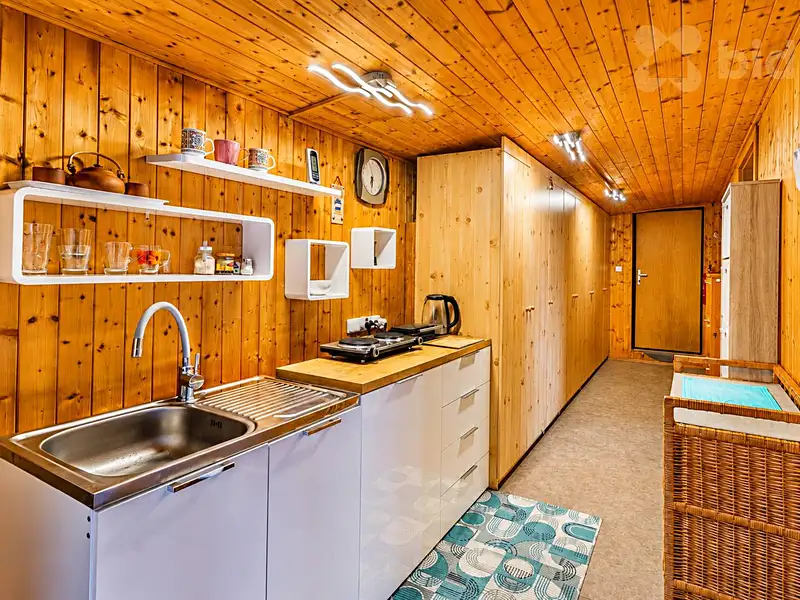 Prodej rodinného domu 860 m², pozemek 1316 m², Chvalčov – náhled fotky 3