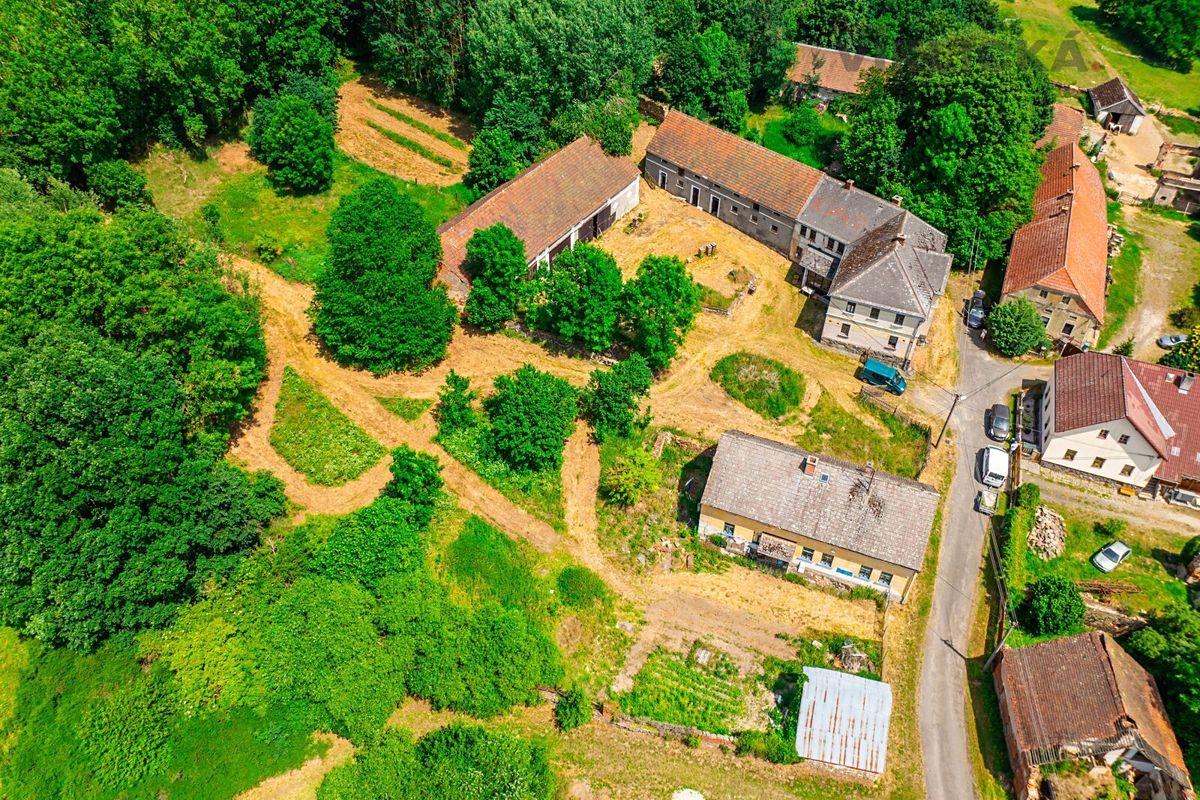 Prodej zemědělské usedlosti 850 m², pozemek 7749 m² – fotografie 5