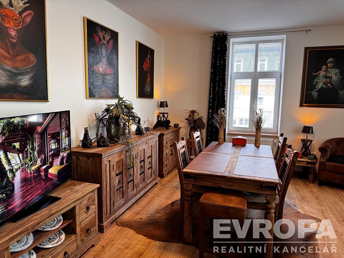 Pronájem bytu 5+kk 123 m² – fotografie 2