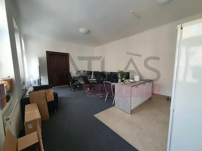 Pronájem kanceláře 65 m², Praha – náhled fotky 1