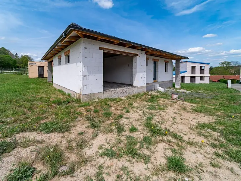 Prodej rodinného domu 135 m², pozemek 818 m², Zdemyslice – náhled fotky 2