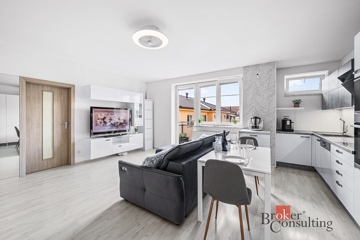 Pronájem bytu 3+kk 72 m²