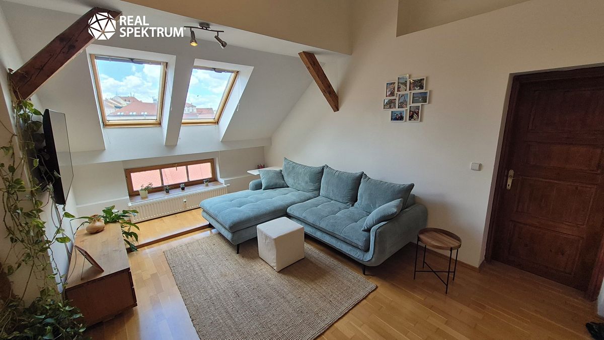 Pronájem bytu 2+kk 83 m²