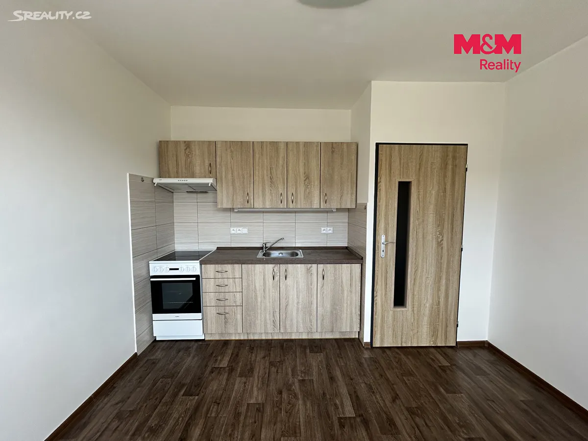 Pronájem bytu 1+1 35 m² – pohled 2