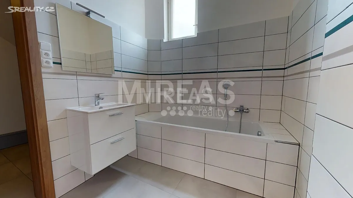 Pronájem bytu 2+kk 76 m² – pohled 6