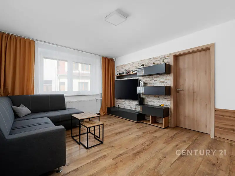 Prodej vícegeneračního domu 190 m², pozemek 598 m², Želešice – náhled fotky 2