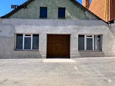 Pronájem skladového prostoru 454 m²