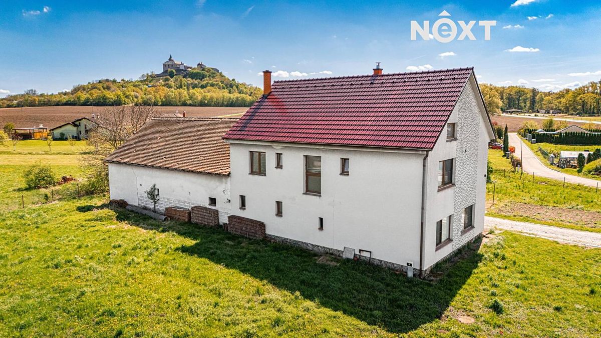 Prodej rodinného domu 220 m², pozemek 1350 m² – fotografie 3