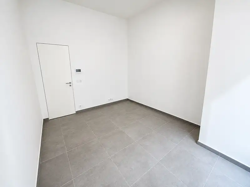 Pronájem obchodního prostoru 17 m², Praha – náhled fotky 3