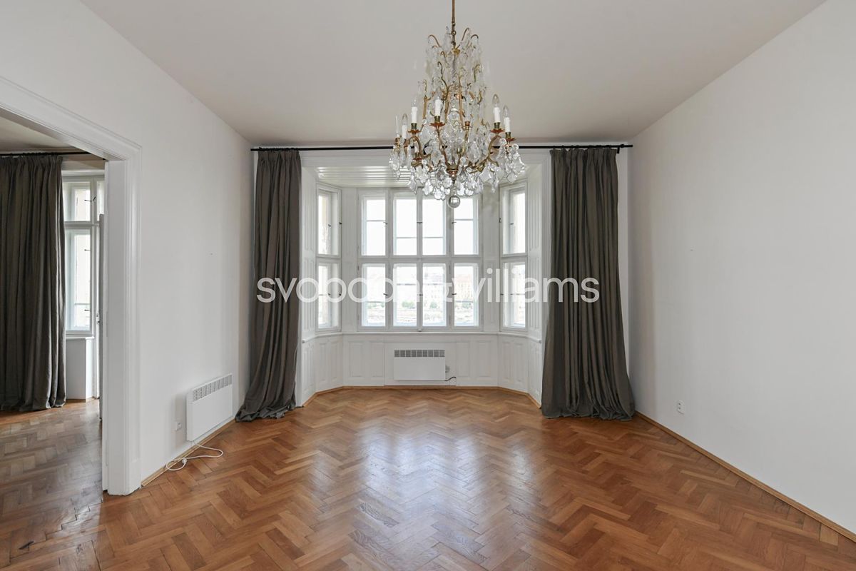 Pronájem bytu 1+1 68 m²
