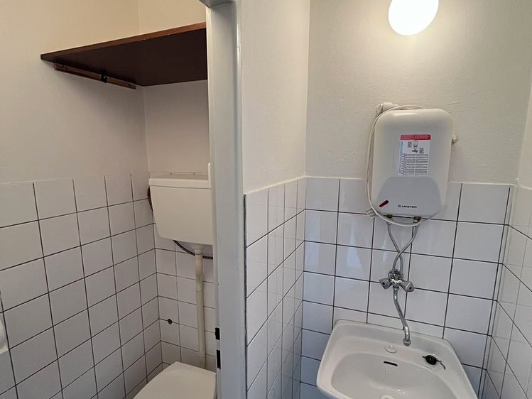 Комерційне приміщення в оренду, 18 м² (10 з 13)