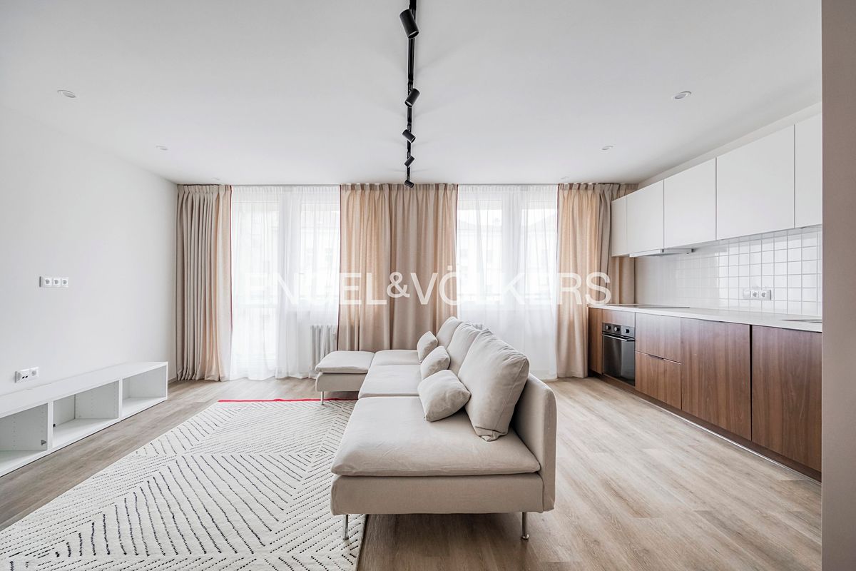 Pronájem bytu 2+kk 62 m² – fotografie 3