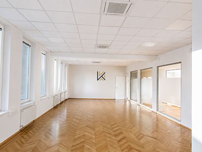 Pronájem kanceláře 280 m²