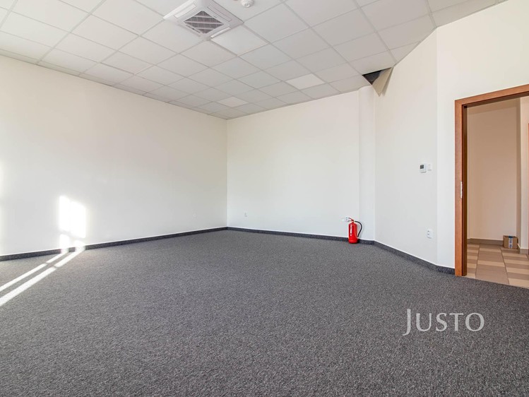 Pronájem komerčního prostoru, 67 m² (7 z 9)