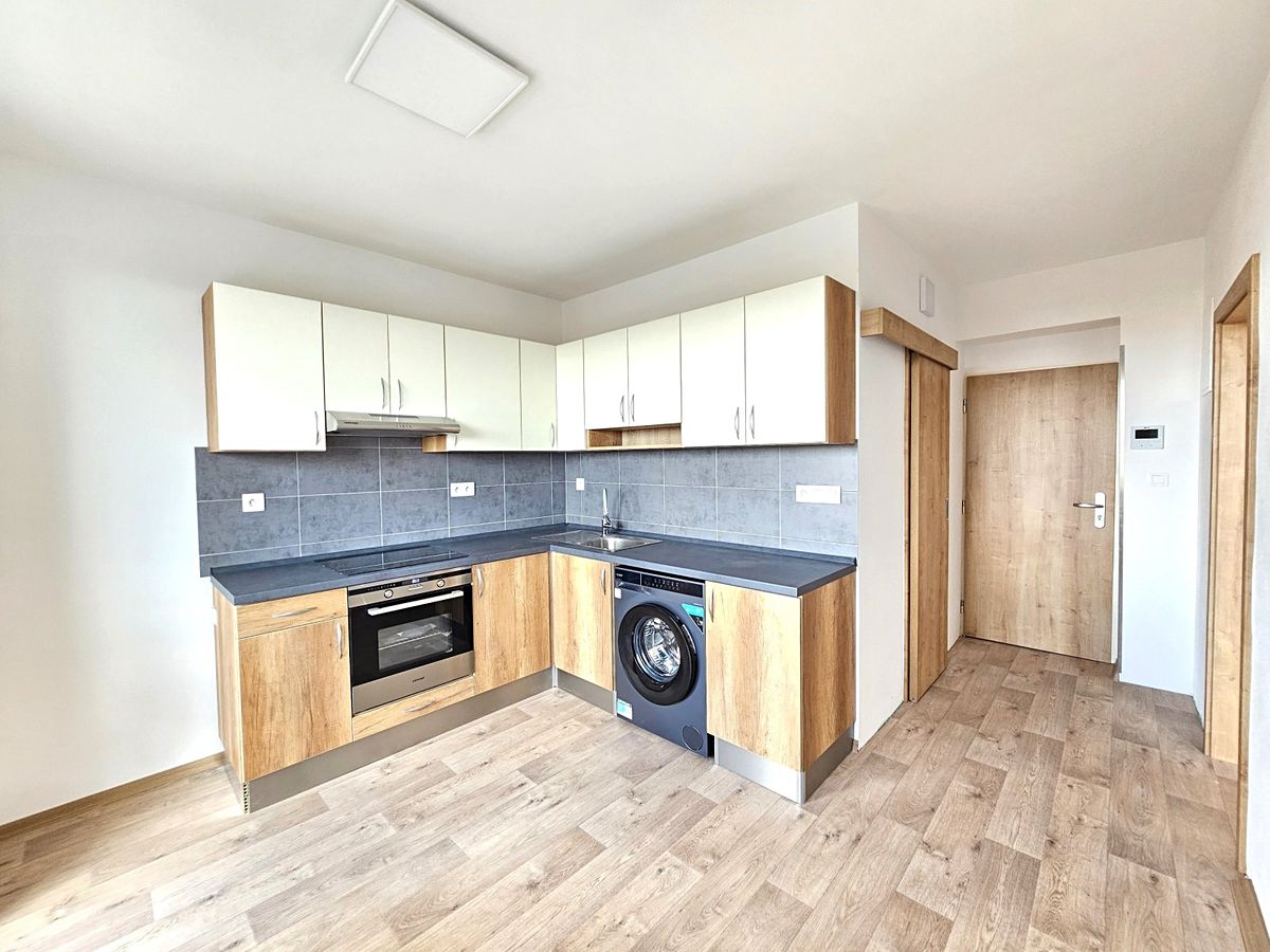 Pronájem bytu 1+1 32 m²