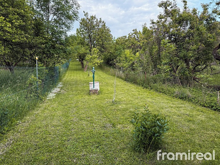 Prodej pozemku, 1 403 m² (5 z 7)