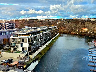 Комерційне приміщення в оренду, 1 050 м² (2 з 12)