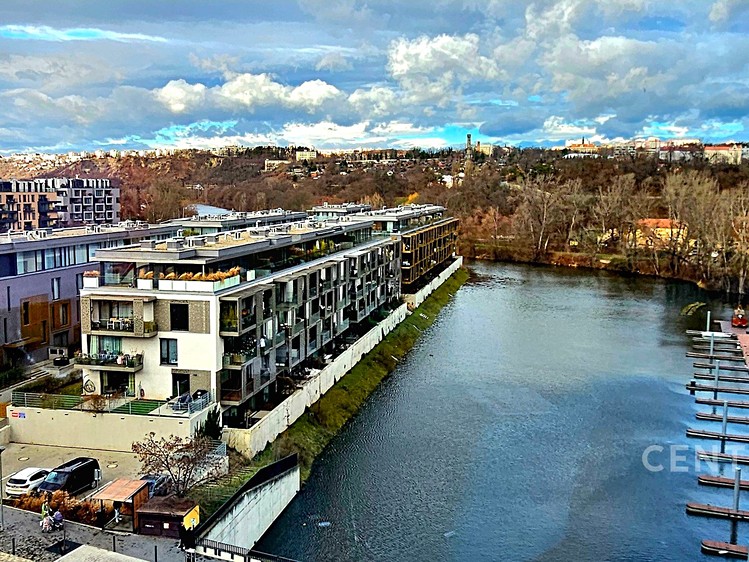 Комерційне приміщення в оренду, 1 050 м² (2 з 12)