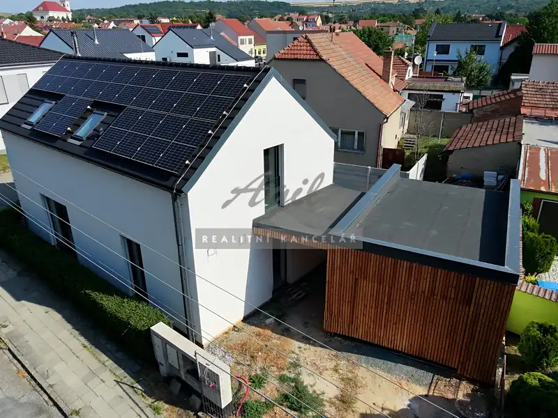 Prodej rodinného domu 319 m², pozemek 319 m², Slavkov u Brna – náhled fotky 1