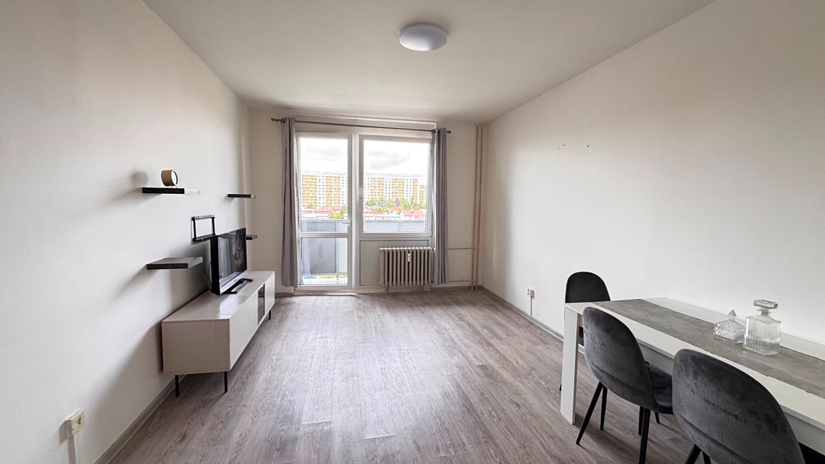 Pronájem bytu 1+kk 30 m²