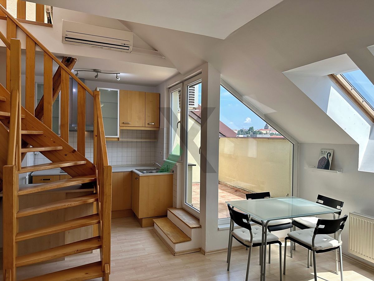 Pronájem bytu 2+kk 70 m²