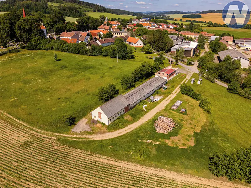 Prodej skladového prostoru 626 m², Dub – náhled fotky 3