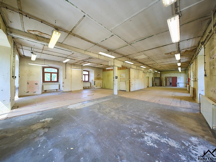 Prodej komerčního prostoru, 755 m² (22 z 23)