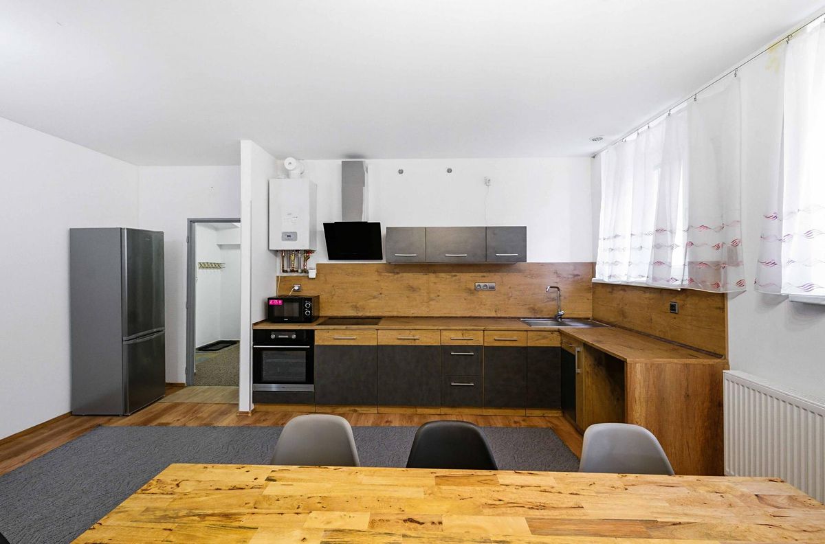 Pronájem bytu 2+kk 90 m²