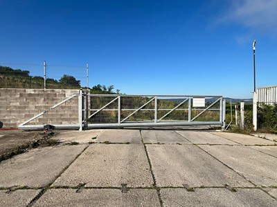 Prodej  komerčního pozemku 5 838 m²