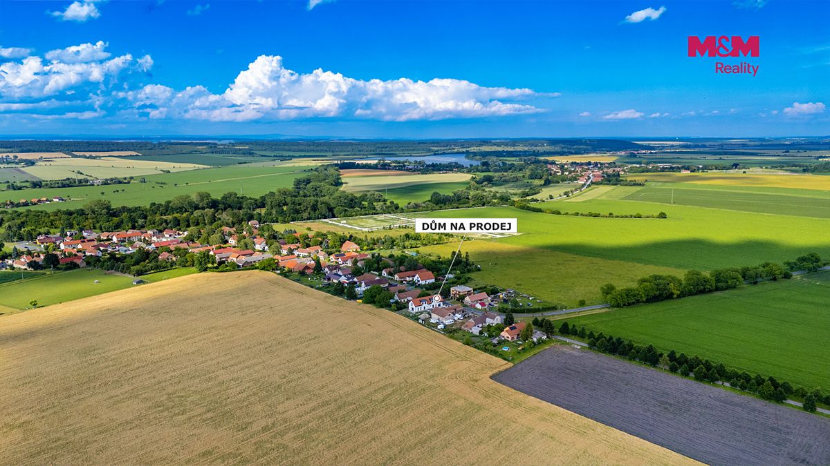 Prodej rodinného domu 149 m², pozemek 581 m² – fotografie 2