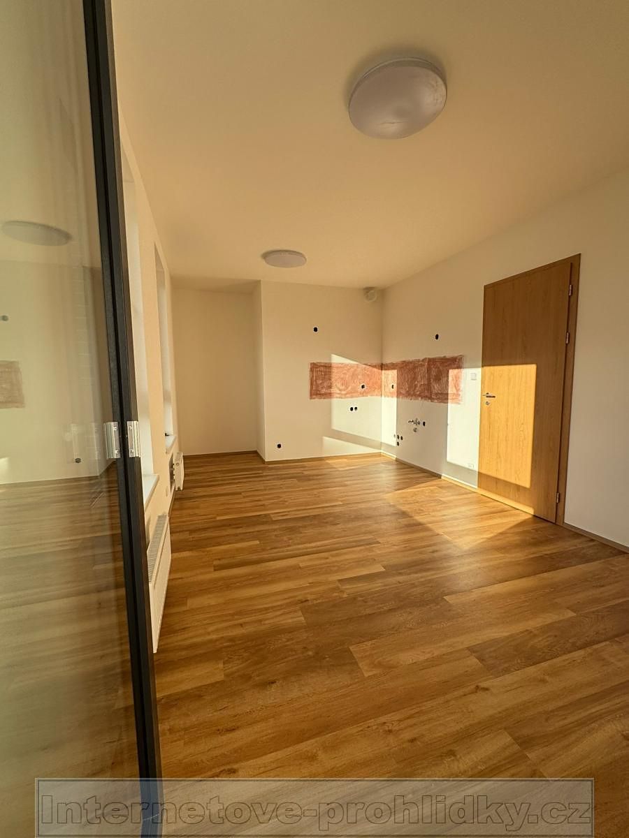 Pronájem bytu 1+kk 32 m²