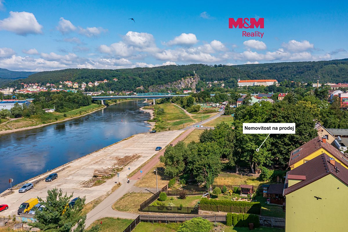 Prodej obchodního prostoru 1000 m²