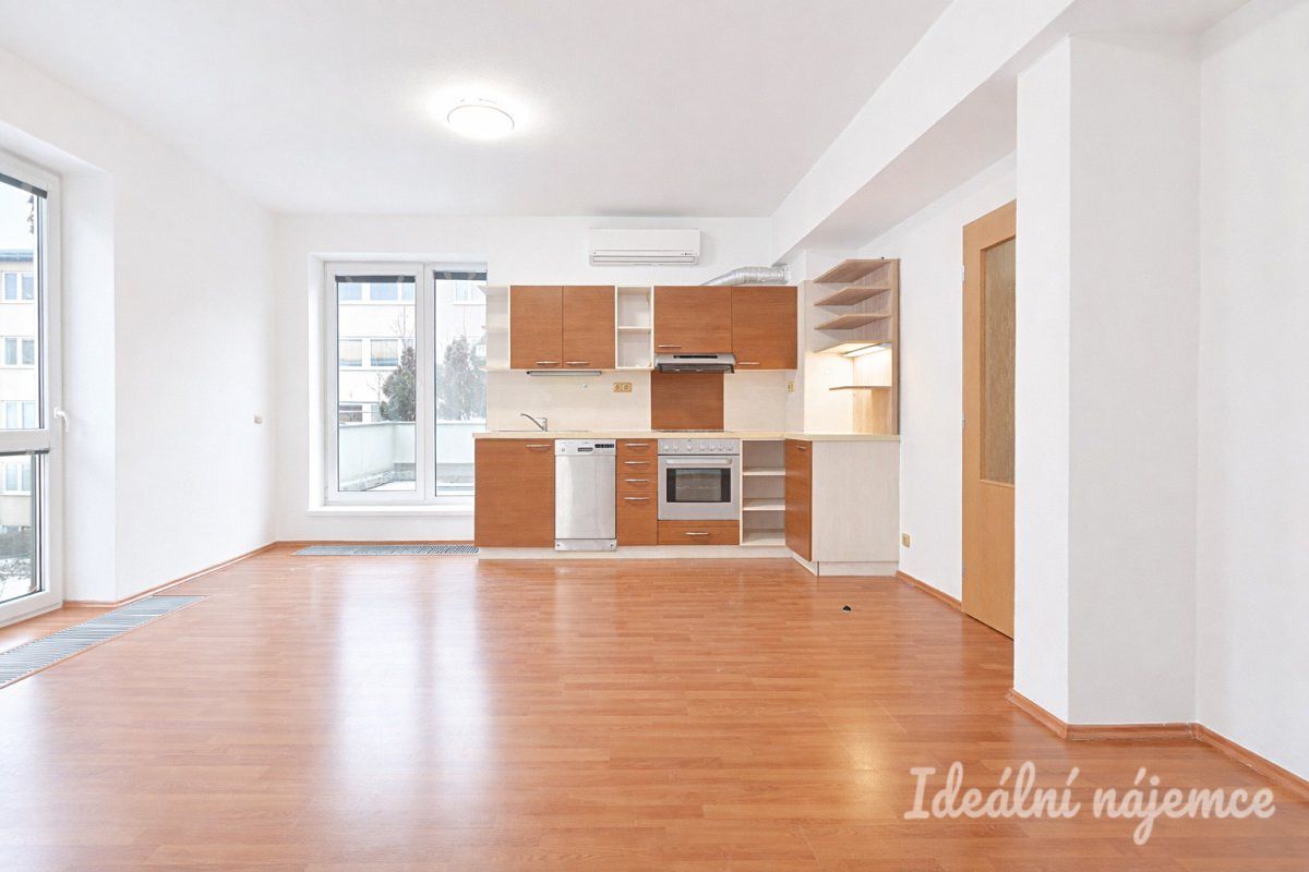 Pronájem bytu 3+kk 73 m²