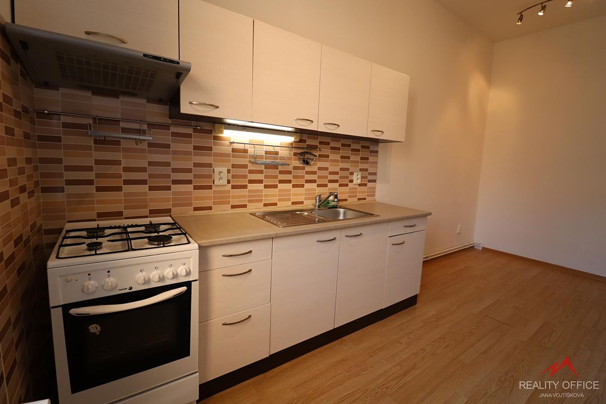 Pronájem bytu 2+kk 45 m² – fotografie 3