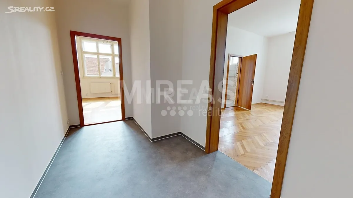 Pronájem bytu 2+kk 76 m² – pohled 4