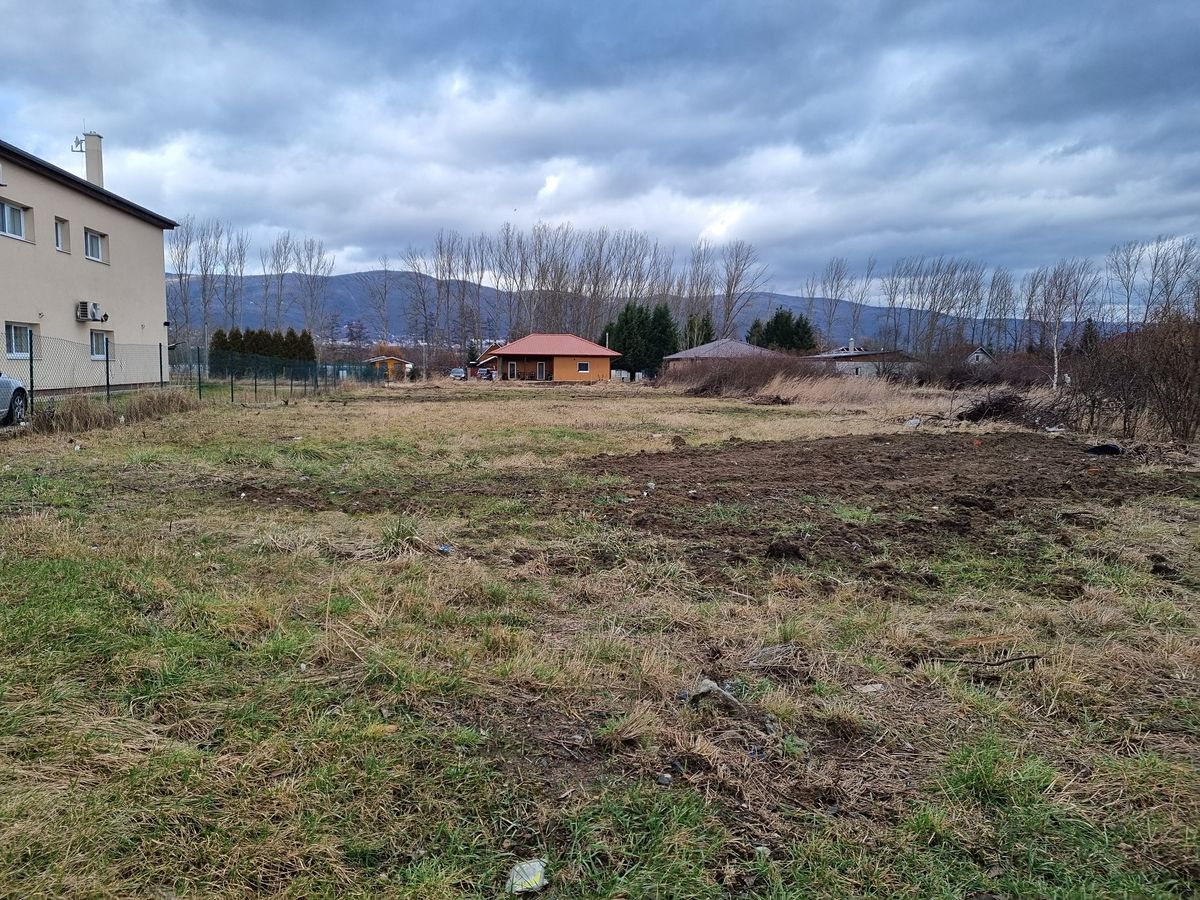 Prodej stavebního pozemku 1441 m² – fotografie 2